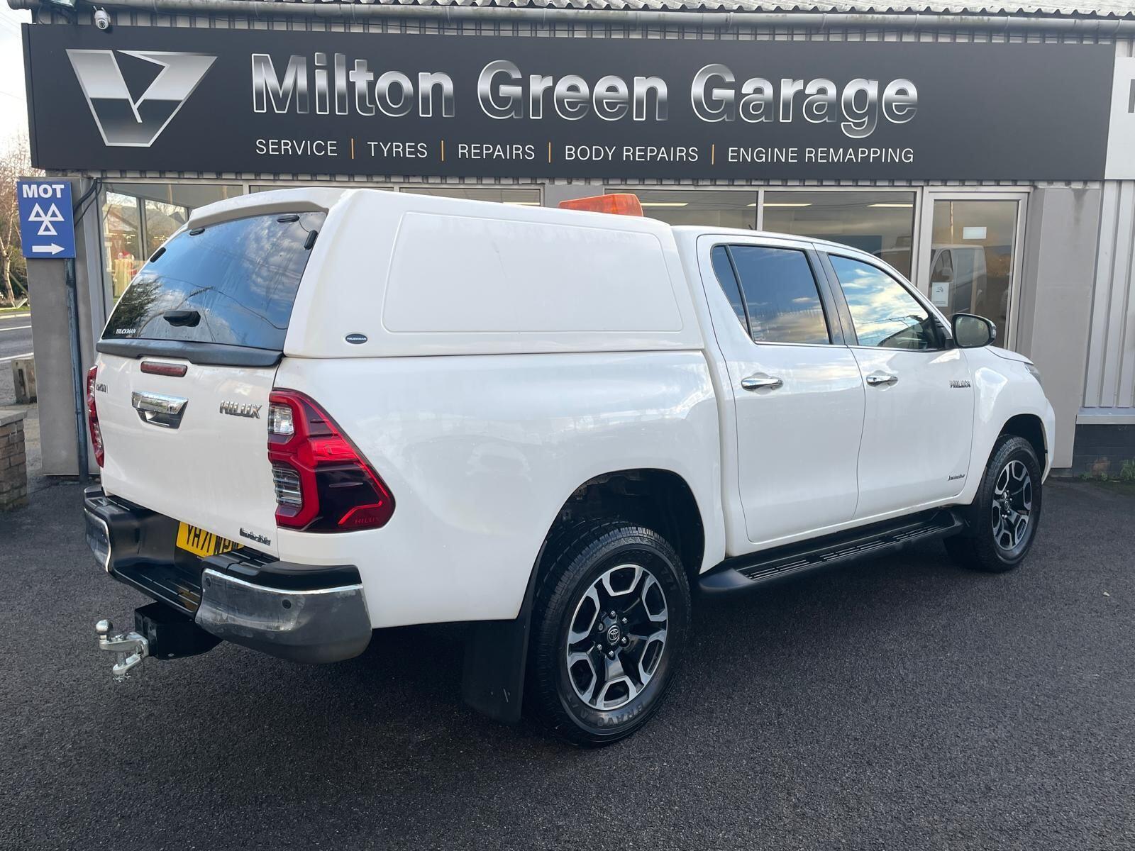 Toyota Hilux - image 7